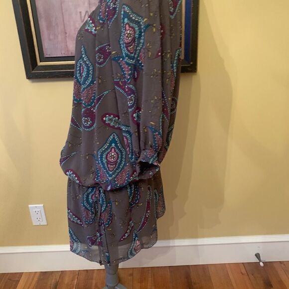 Kensie Paisley Lined Dress. Cinched at the waist - Picture 2 of 7